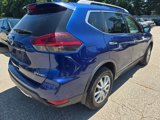 Used 2018 Nissan Rogue SV image 3