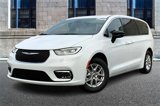 New 2025 Chrysler Pacifica Select image 2