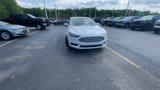 Used 2017 Ford Fusion SE w/ Fusion SE Technology Package image 4