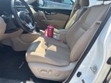 Used 2018 Nissan Rogue SL image 2