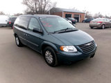 Used 2007 Chrysler Town & Country w/ Popular Equipment Group I image 3