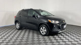 Used 2022 Chevrolet Trax LT w/ LT Convenience Package image 2