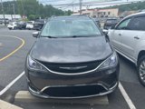 Used 2018 Chrysler Pacifica Limited w/ Tire & Wheel Group image 2