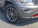 Certified 2017 Jeep Grand Cherokee Trailhawk image 3