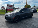 Used 2020 Chrysler Pacifica Touring w/ S Appearance Package image 2