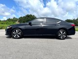 Used 2021 Nissan Altima 2.5 SV image 2