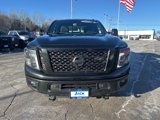 Used 2019 Nissan Titan SV w/ SV Convenience Package image 2
