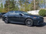 Used 2022 Toyota Camry SE image 2