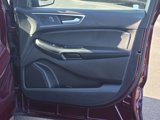 Used 2021 Ford Edge SEL w/ Convenience Package image 4