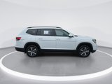 Used 2022 Volkswagen Atlas SE image 2