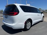 Used 2023 Chrysler Pacifica Touring-L image 4