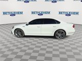 Used 2018 Volkswagen Passat 2.0T R-Line image 5