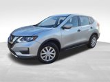 Used 2019 Nissan Rogue S image 2