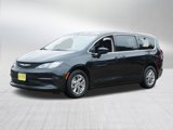 Used 2022 Chrysler Voyager LX image 3