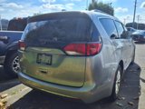 Used 2017 Chrysler Pacifica Touring-L image 5