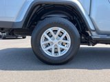 Used 2023 Jeep Gladiator Sport image 5