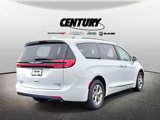 Used 2021 Chrysler Pacifica Limited w/ Premium & Safety Sphere Group image 4