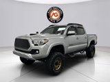Used 2016 Toyota Tacoma TRD Sport image 3