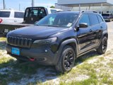 Used 2019 Jeep Cherokee Trailhawk image 4