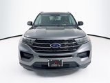 Used 2022 Ford Explorer XLT image 2