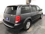 Used 2017 Dodge Grand Caravan SE image 4