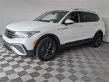 Certified 2022 Volkswagen Tiguan SE w/ Panoramic Sunroof Package image 4