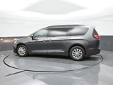 Used 2017 Chrysler Pacifica Touring-L image 4