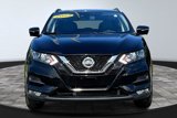 Used 2022 Nissan Rogue Sport SV image 3
