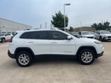 Used 2015 Jeep Cherokee Latitude w/ Comfort/Convenience Group image 2