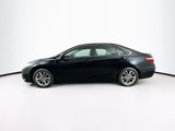 Used 2016 Toyota Camry SE image 4