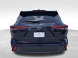 Used 2022 Toyota Highlander XLE image 4