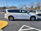 Used 2022 Chrysler Voyager LX image 2