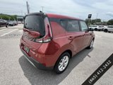 Used 2023 Kia Soul LX w/ LX Technology Package image 5