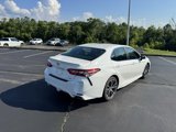 Used 2018 Toyota Camry SE image 3