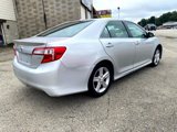 Used 2012 Toyota Camry SE w/ Leather Pkg image 4
