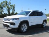 Used 2022 Jeep Compass Latitude image 2