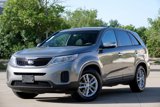 Used 2015 Kia Sorento LX image 2