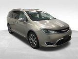 Used 2017 Chrysler Pacifica Limited w/ UConnect Theater Package image 3