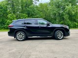 Used 2023 Toyota Highlander Limited image 4