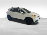 Used 2022 Chevrolet Trax LT w/ Premium Seat Package image 3