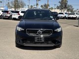Used 2025 Volvo XC40 B5 Core image 2