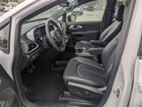 New 2024 Chrysler Pacifica Limited w/ Uconnect Theater Family Group image 4