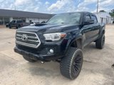 Used 2017 Toyota Tacoma SR image 3