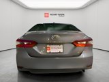 Used 2021 Toyota Camry LE image 5