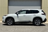 Used 2021 Nissan Rogue SV image 3