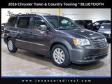 Used 2016 Chrysler Town & Country Touring image 3