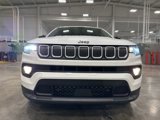 Used 2022 Jeep Compass Latitude image 2
