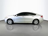 Used 2016 Ford Fusion SE image 4