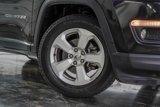 Used 2020 Jeep Compass Latitude image 3