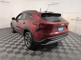 Certified 2024 Chevrolet Trax LT w/ LT Convenience Package image 3